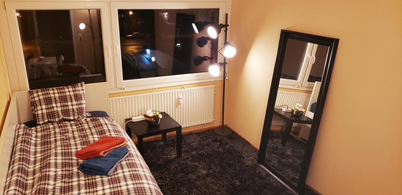 Private Bedroom Bartringen Exterior foto